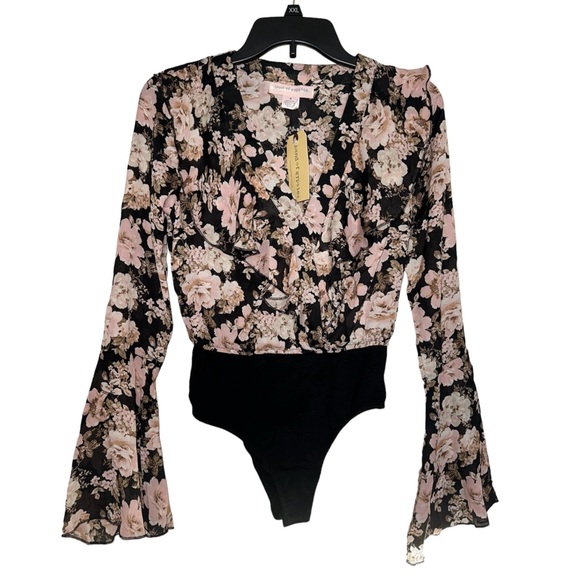🌸 NWT! Band of Gypsies Floral Bodysuit - Picture 1 of 4
